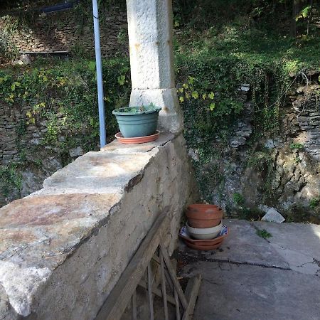Appartement Petite Terrasse En Cevennes à Peyremale Extérieur photo